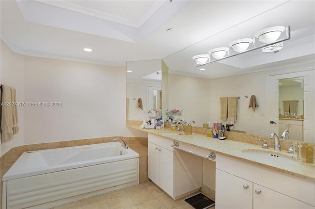 4775 COLLINS AV 1804, Miami Beach, FL 33140