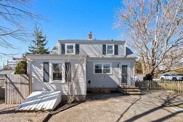 10 Trenton St, Yarmouth, MA 02673