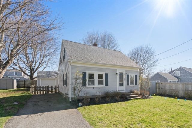 10 Trenton St, Yarmouth, MA 02673