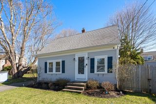10 Trenton St, Yarmouth, MA 02673