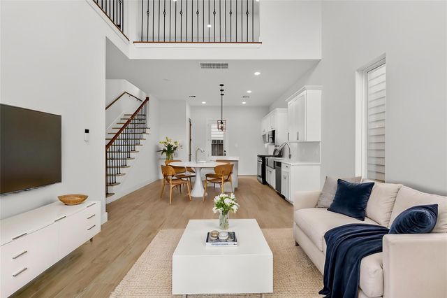 1067 Ferguson Way, Houston, TX 77088