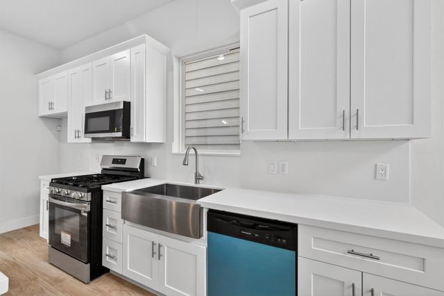 1067 Ferguson Way, Houston, TX 77088