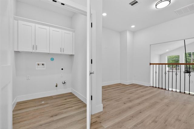 1067 Ferguson Way, Houston, TX 77088