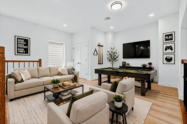 1067 Ferguson Way, Houston, TX 77088