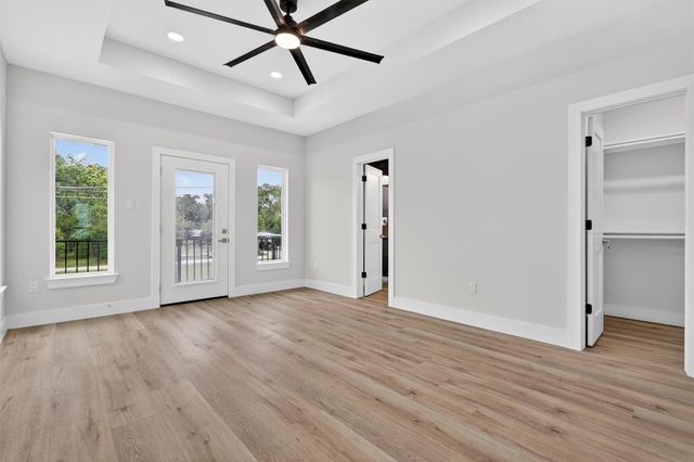1067 Ferguson Way, Houston, TX 77088