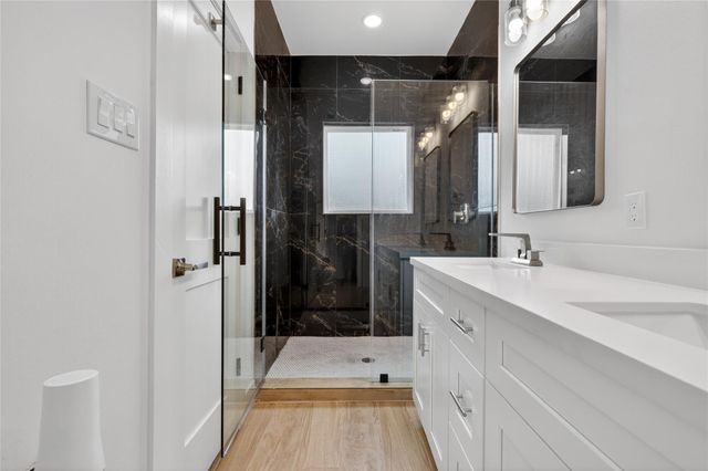 1067 Ferguson Way, Houston, TX 77088