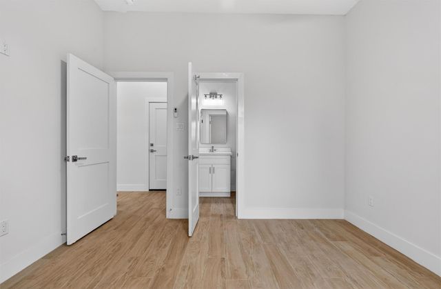 1067 Ferguson Way, Houston, TX 77088