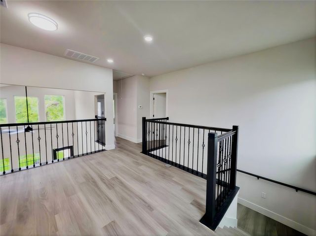 1067 Ferguson Way, Houston, TX 77088