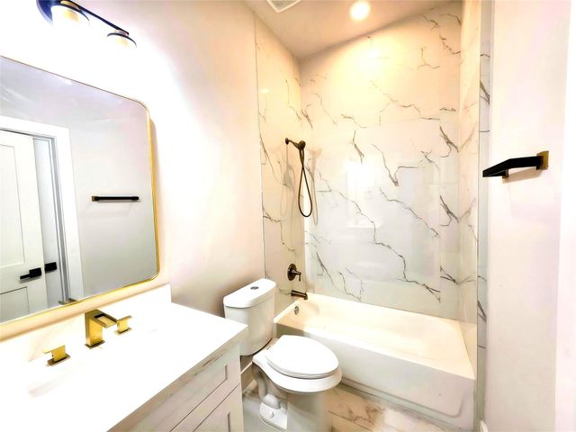 1067 Ferguson Way, Houston, TX 77088