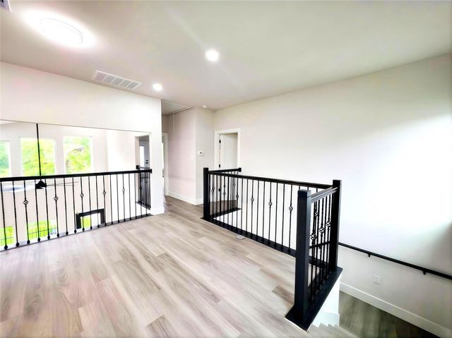 1067 Ferguson Way, Houston, TX 77088