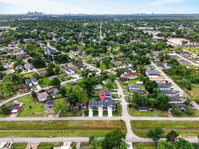1067 Ferguson Way, Houston, TX 77088