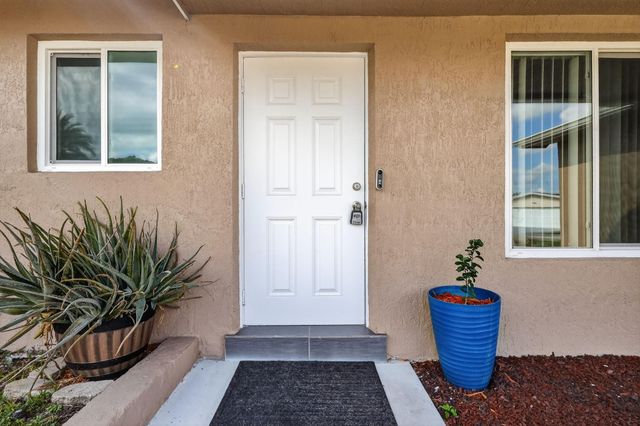 9720 NW 4 ST, Pembroke Pines, FL 33024