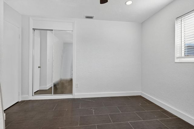 9720 NW 4 ST, Pembroke Pines, FL 33024