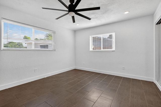 9720 NW 4 ST, Pembroke Pines, FL 33024