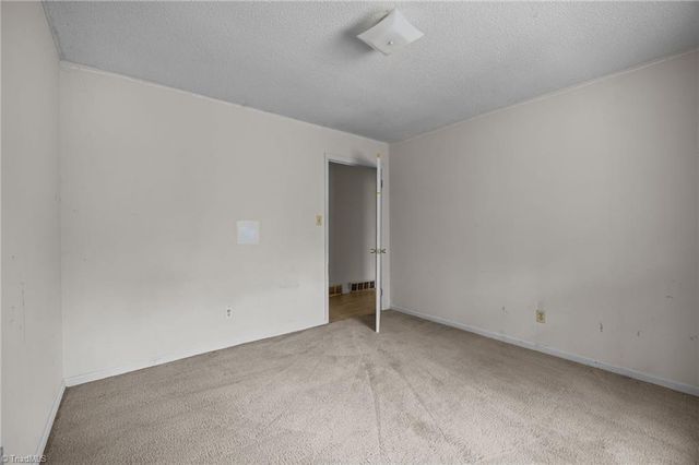 204 Hamilton Road, Lexington, NC 27295