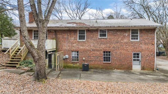 204 Hamilton Road, Lexington, NC 27295