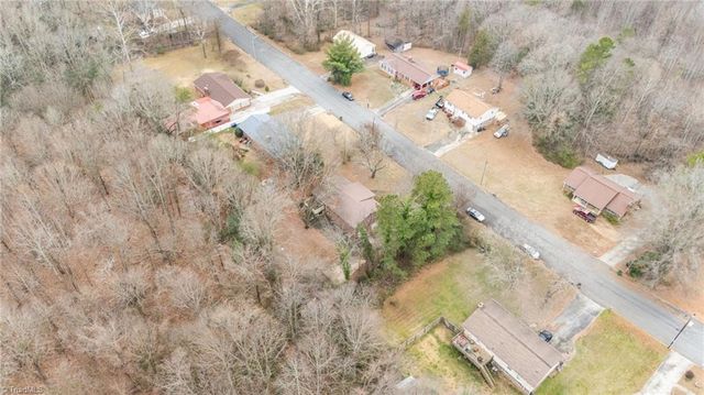 204 Hamilton Road, Lexington, NC 27295