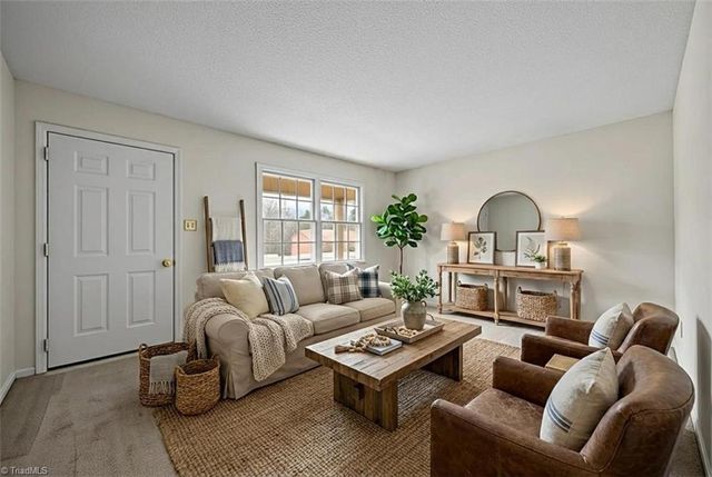 204 Hamilton Road, Lexington, NC 27295