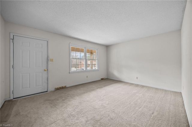 204 Hamilton Road, Lexington, NC 27295