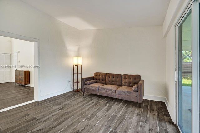 581 SW 169th Way, Weston, FL 33326
