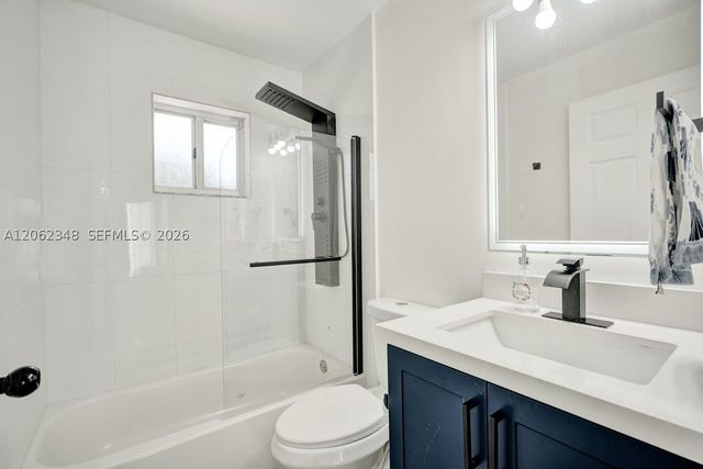 581 SW 169th Way, Weston, FL 33326