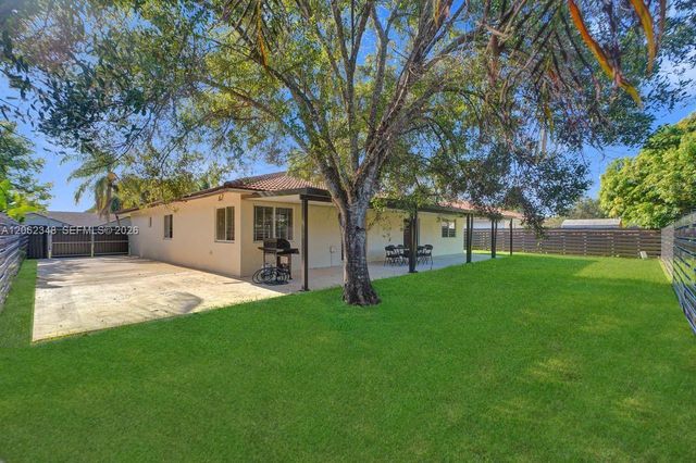 581 SW 169th Way, Weston, FL 33326