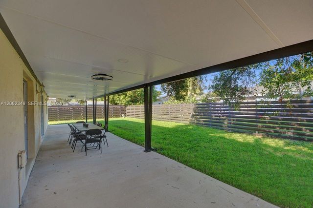 581 SW 169th Way, Weston, FL 33326