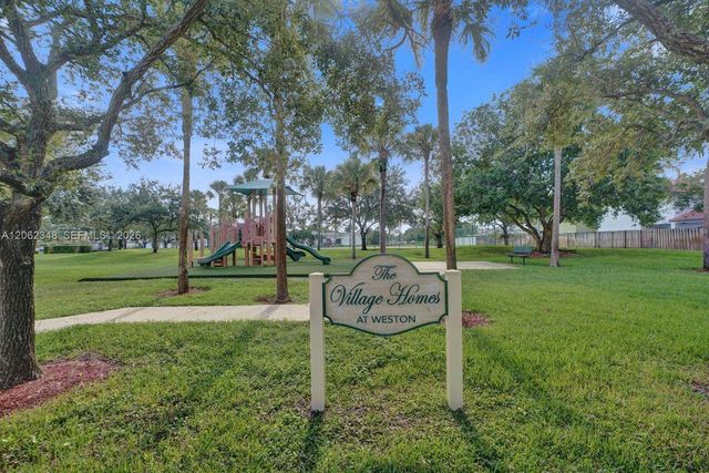 581 SW 169th Way, Weston, FL 33326