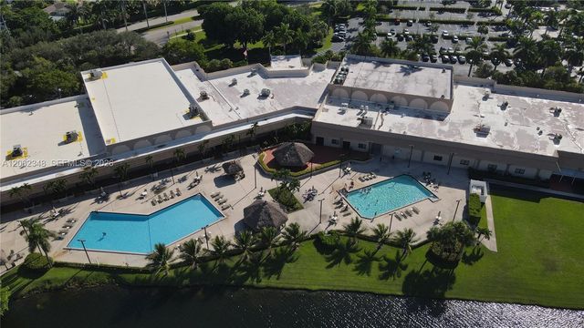 581 SW 169th Way, Weston, FL 33326