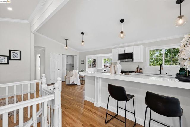 4535 Redding St, Oakland, CA 94619