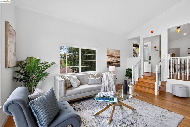 4535 Redding St, Oakland, CA 94619