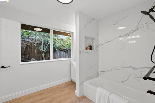 4535 Redding St, Oakland, CA 94619