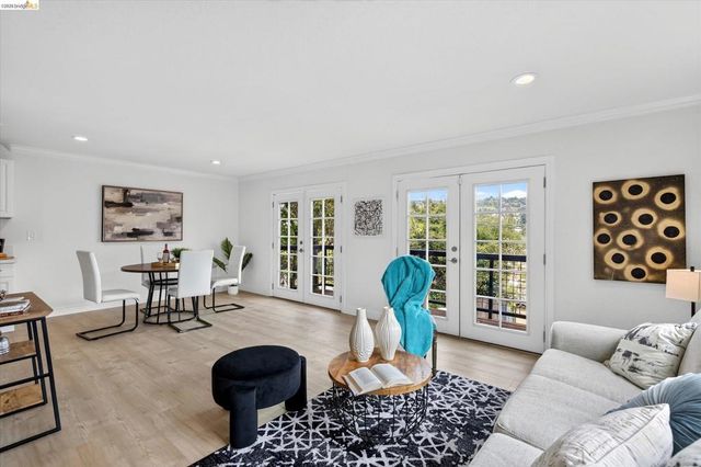 4535 Redding St, Oakland, CA 94619