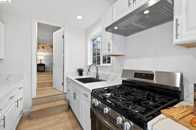 4535 Redding St, Oakland, CA 94619