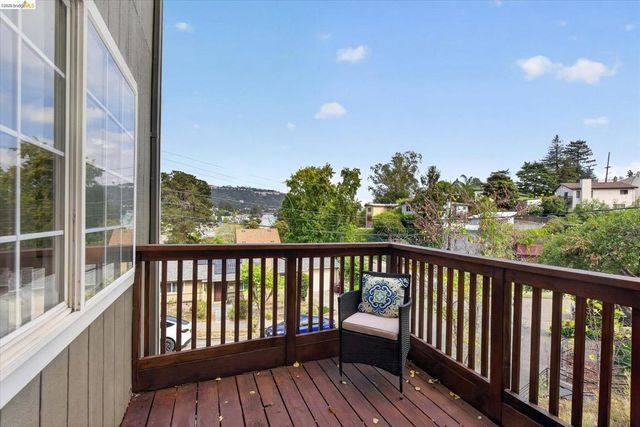 4535 Redding St, Oakland, CA 94619