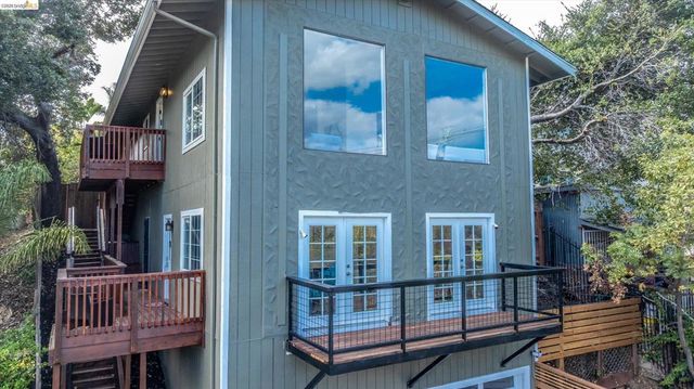 4535 Redding St, Oakland, CA 94619