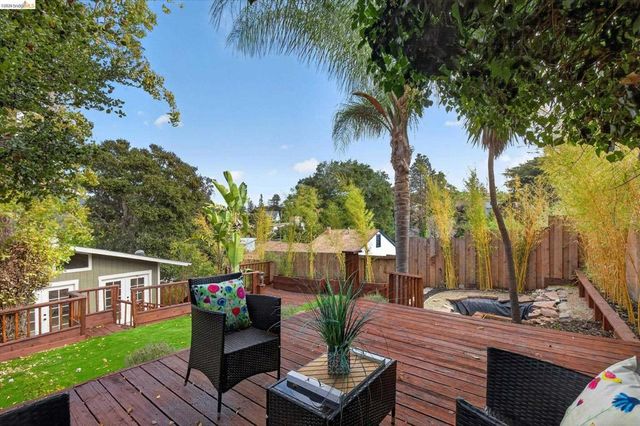 4535 Redding St, Oakland, CA 94619