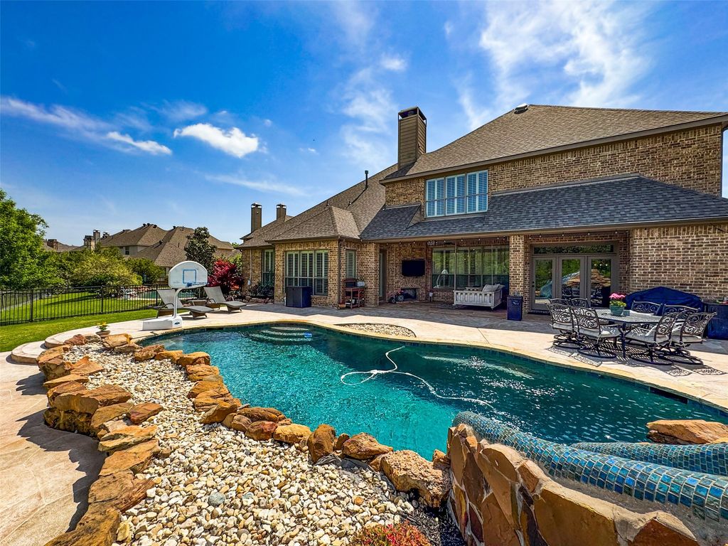 8921 Charles Street, Lantana, TX 76226