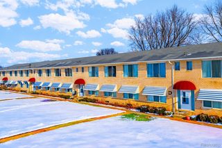 27094 Sandy Hill Ln 24, Lyon Charter Township, MI 48165