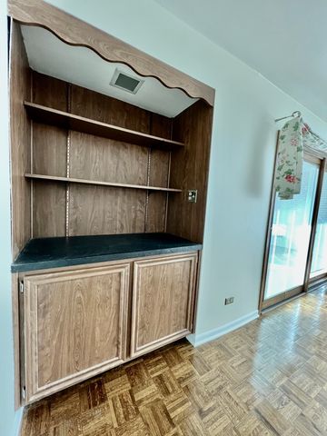 4116 W 99th Street 1A, Oak Lawn, IL 60453