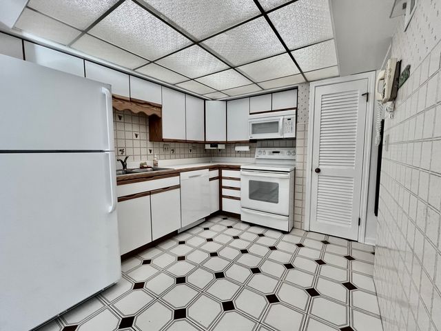 4116 W 99th Street 1A, Oak Lawn, IL 60453