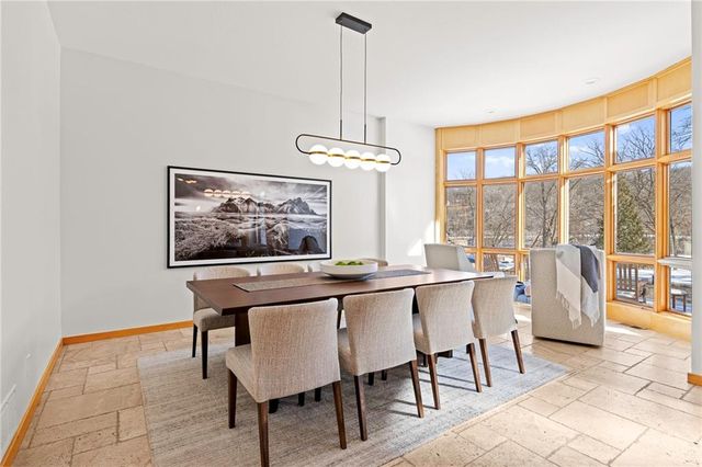 580 W Lakeshore Drive, Lake Quivira, KS 66217