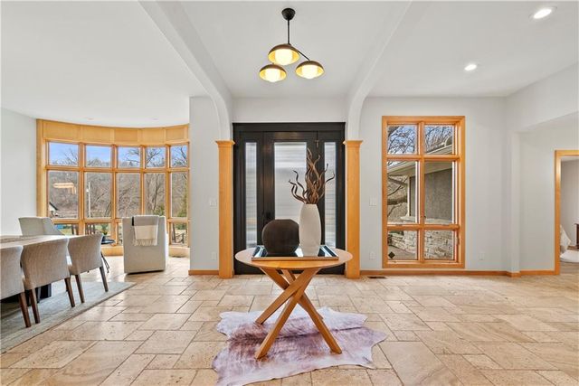 580 W Lakeshore Drive, Lake Quivira, KS 66217