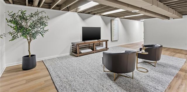 580 W Lakeshore Drive, Lake Quivira, KS 66217