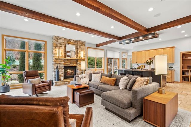 580 W Lakeshore Drive, Lake Quivira, KS 66217