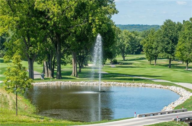 580 W Lakeshore Drive, Lake Quivira, KS 66217