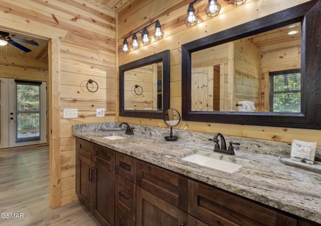 440 Winfield Heights Road, Gatlinburg, TN 37738