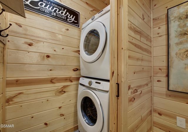 440 Winfield Heights Road, Gatlinburg, TN 37738