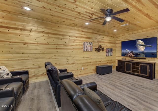 440 Winfield Heights Road, Gatlinburg, TN 37738