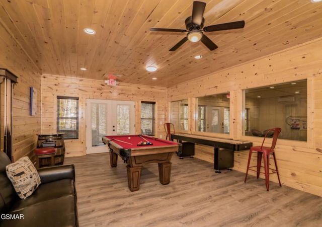 440 Winfield Heights Road, Gatlinburg, TN 37738